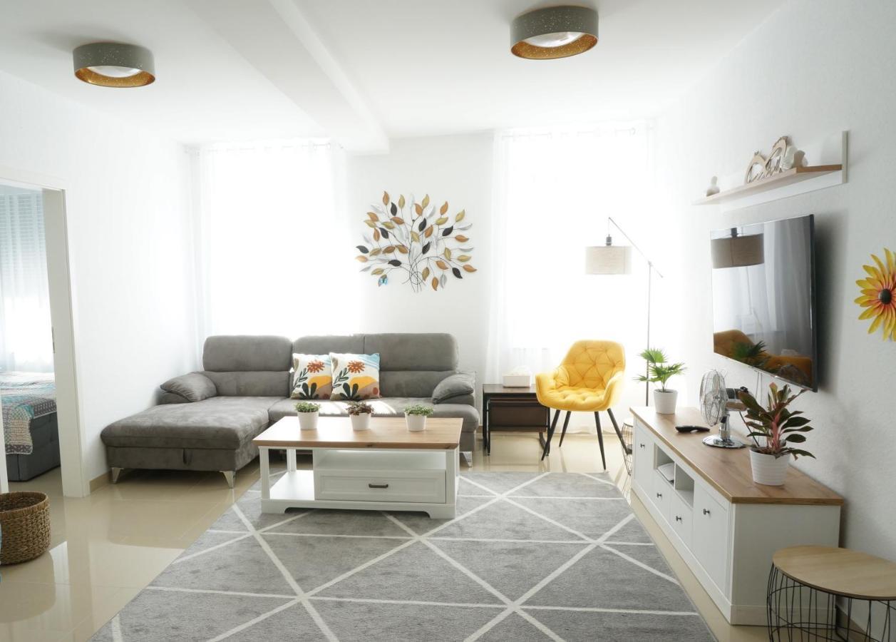 Mein Apartment Flowers Mit Kamin, Bis 10 Personen Frankenthal  Exterior photo