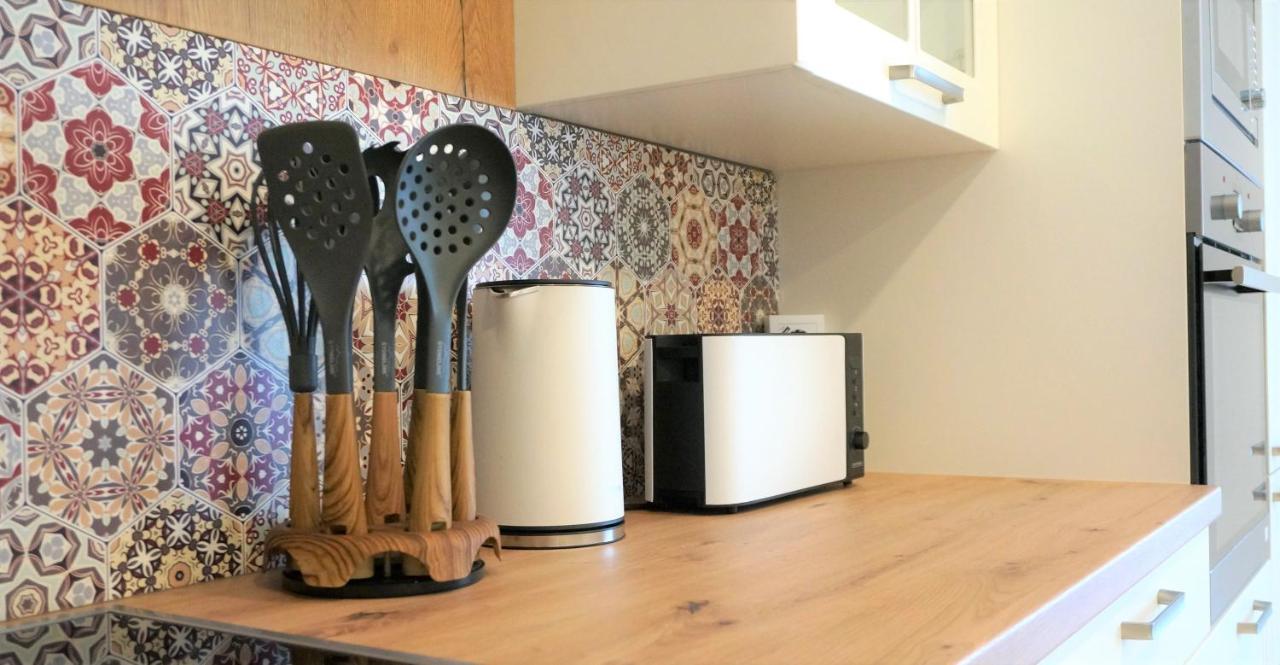 Mein Apartment Flowers Mit Kamin, Bis 10 Personen Frankenthal  Exterior photo