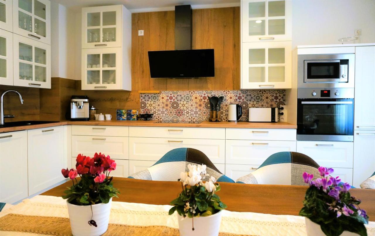 Mein Apartment Flowers Mit Kamin, Bis 10 Personen Frankenthal  Exterior photo